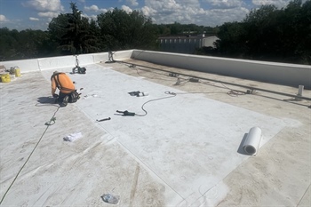 How to Choose the Right Commercial Roofing Contractor in Minneapolis