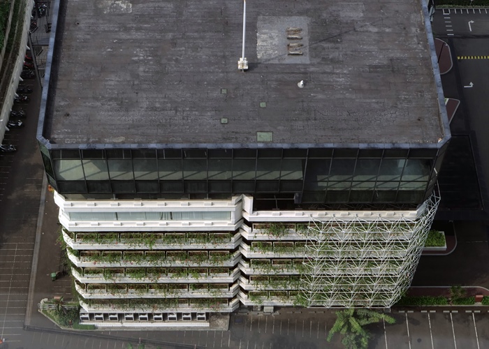 Average Lifespan of a Commercial Roof Before Replacement