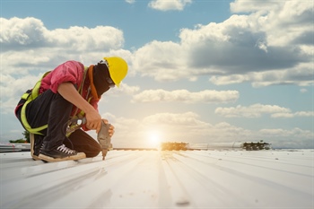 How to Tell If Your Commercial Roof Needs Repairs or Full Replacement